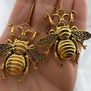 Unique Gold Honey Bee Vintage Dangle Earrings